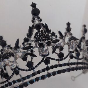 Through The Veil Gothic Goddess Sparkling Black Skull Tiara NEW